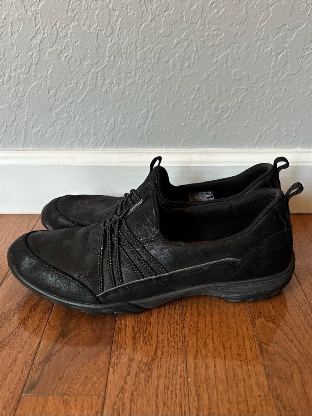 Skechers Classic Fit Sneakers Loafers Slip On Shoes Women’s Size 8 Black